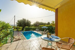 Villa Russa Alexandros Large Private Pool Walk to Beach Sea Views Wifi