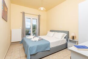 Villa Russa Alexandros Large Private Pool Walk to Beach Sea Views Wifi