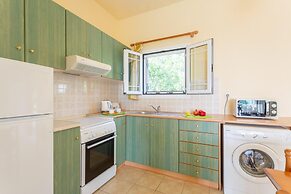 Villa Russa Alexandros Large Private Pool Walk to Beach Sea Views Wifi