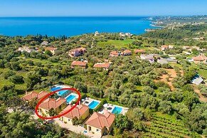 Villa Russa Alexandros Large Private Pool Walk to Beach Sea Views Wifi