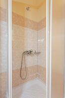 Villa Russa Alexandros Large Private Pool Walk to Beach Sea Views Wifi