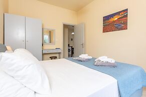 Villa Russa Alexandros Large Private Pool Walk to Beach Sea Views Wifi