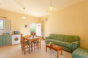 Villa Russa Alekos Large Private Pool Walk to Beach Sea Views Wifi Car