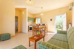 Villa Russa Alekos Large Private Pool Walk to Beach Sea Views Wifi Car