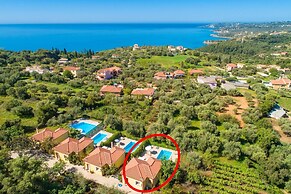 Villa Russa Alekos Large Private Pool Walk to Beach Sea Views Wifi Car