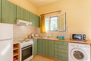 Villa Russa Alekos Large Private Pool Walk to Beach Sea Views Wifi Car