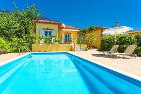 Villa Russa Alekos Large Private Pool Walk to Beach Sea Views Wifi Car