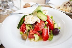 Villa Russa Alekos Large Private Pool Walk to Beach Sea Views Wifi Car