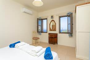 Villa Liakada Large Private Pool Walk to Beach Sea Views A C Wifi Car 