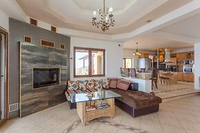 Souda Bay View Large Private Pool Walk to Beach Sea Views A C Wifi - 2