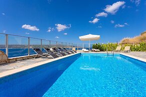 Souda Bay View Large Private Pool Walk to Beach Sea Views A C Wifi - 2