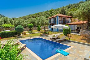 Villa Glysteri Large Private Pool Walk to Beach A C - 2125