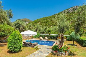 Villa Glysteri Large Private Pool Walk to Beach A C - 2125