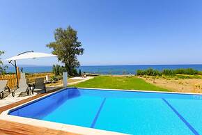 Kalisto Beach Villa Large Private Pool Walk to Beach Sea Views A C Wif