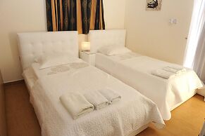 Kalisto Beach Villa Large Private Pool Walk to Beach Sea Views A C Wif