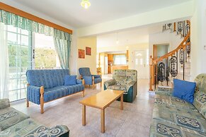 Villa Iliada Large Private Pool Walk to Beach A C Wifi Car Not Require