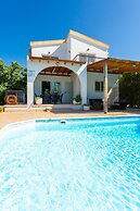 Argaka Sun Villa Thio Large Private Pool Walk to Beach Sea Views A C W