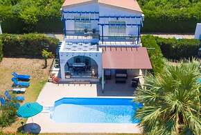Argaka Sun Villa Thio Large Private Pool Walk to Beach Sea Views A C W