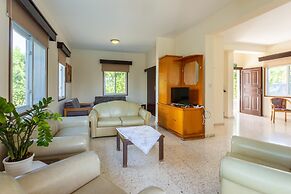 Argaka Sun Villa Thio Large Private Pool Walk to Beach Sea Views A C W