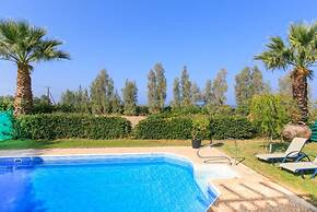 Argaka Sun Villa Thio Large Private Pool Walk to Beach Sea Views A C W