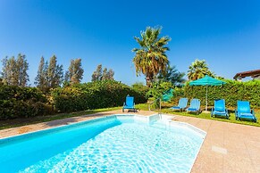 Argaka Sun Villa Thio Large Private Pool Walk to Beach Sea Views A C W