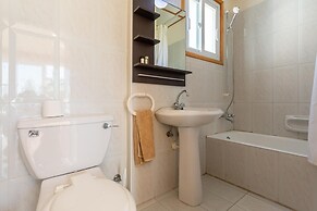 Argaka Sun Villa Thio Large Private Pool Walk to Beach Sea Views A C W