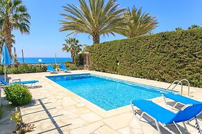 Villa Lela Tria Large Private Pool Walk to Beach Sea Views A C Wifi Ca