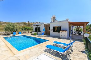 Villa Lela Tria Large Private Pool Walk to Beach Sea Views A C Wifi Ca
