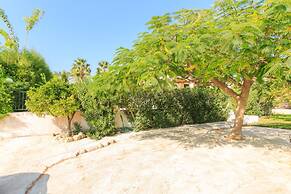 Villa Lela Pente Large Private Pool Walk to Beach A C Wifi Car Not Req