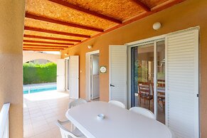 Villa Lela Pente Large Private Pool Walk to Beach A C Wifi Car Not Req