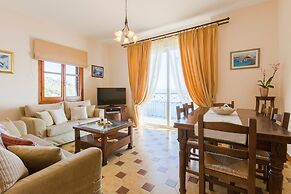 Villa Lina Large Private Pool Walk to Beach Sea Views A C Wifi Eco-fri