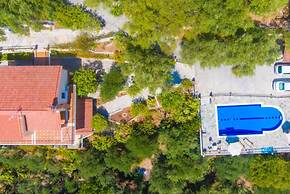 Villa Lina Large Private Pool Walk to Beach Sea Views A C Wifi Eco-fri