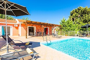 Villa Cherry Large Private Pool Walk to Beach Sea Views A C Wifi Car N