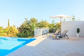 Villa Cherry Large Private Pool Walk to Beach Sea Views A C Wifi Car N
