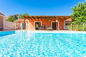 Villa Cherry Large Private Pool Walk to Beach Sea Views A C Wifi Car N