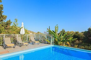 Villa Cherry Large Private Pool Walk to Beach Sea Views A C Wifi Car N