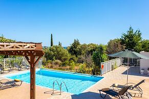 Villa Cherry Large Private Pool Walk to Beach Sea Views A C Wifi Car N
