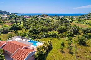 Villa Peach Large Private Pool Walk to Beach Sea Views A C Wifi Car No