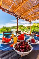 Villa Peach Large Private Pool Walk to Beach Sea Views A C Wifi Car No