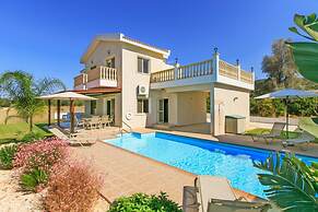 Villa Clementina Large Private Pool Walk to Beach Sea Views A C Wifi E