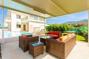 Villa Rose Large Private Pool Walk to Beach Sea Views A C Wifi - 2184