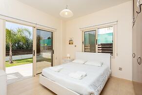 Villa Rose Large Private Pool Walk to Beach Sea Views A C Wifi - 2184