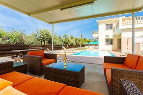 Villa Rose Large Private Pool Walk to Beach Sea Views A C Wifi - 2184