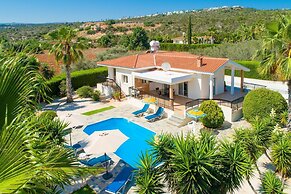 Villa Chrystalla Large Private Pool Walk to Beach Sea Views A C Wifi -