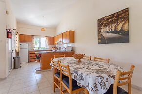 Villa Chrystalla Large Private Pool Walk to Beach Sea Views A C Wifi -