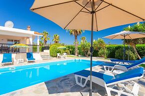 Villa Chrystalla Large Private Pool Walk to Beach Sea Views A C Wifi -