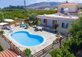 Villa Constantinos Large Private Pool Walk to Beach Sea Views A C Wifi
