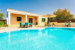 Villa Constantinos Large Private Pool Walk to Beach Sea Views A C Wifi