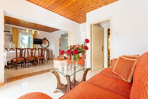 Villa Constantinos Large Private Pool Walk to Beach Sea Views A C Wifi