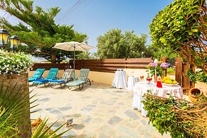 Villa Constantinos Large Private Pool Walk to Beach Sea Views A C Wifi